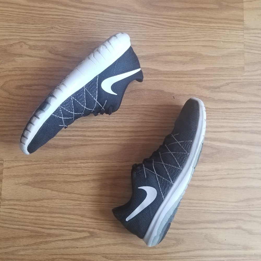 Nike Fury 2 womens training shoes size 9.5